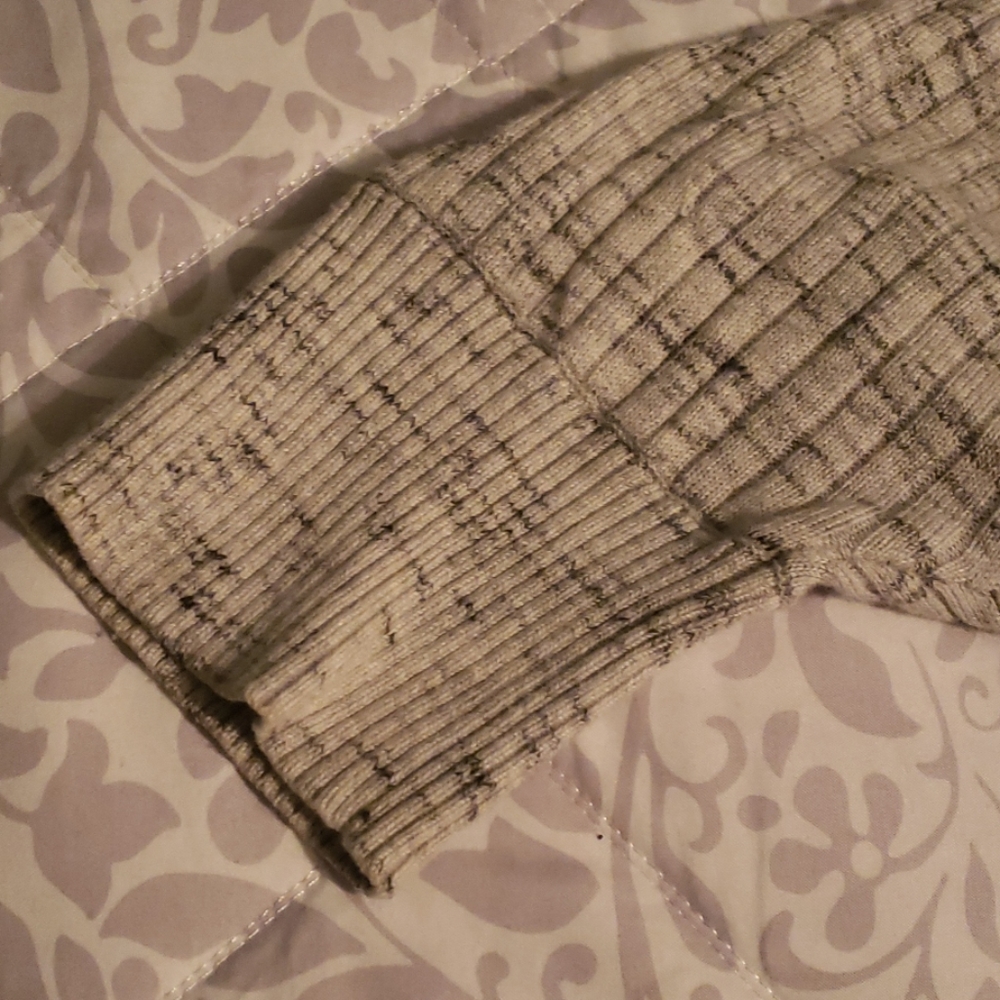 Cardigan - Picture 2 of 3